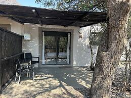 Leadwood Tree Safari Lodge