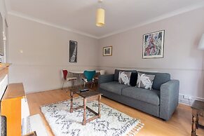 Charming One Bed Abode In East Putney
