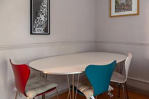 Charming One Bed Abode In East Putney