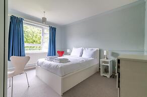 Charming One Bed Abode In East Putney