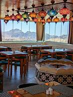 Petra Bermudez Hotel