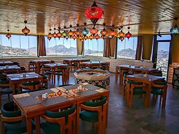 Petra Bermudez Hotel