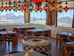 Petra Bermudez Hotel