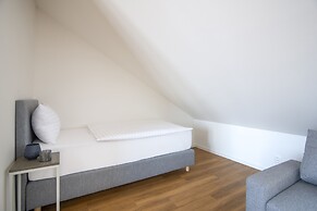 Hidden Art Boutique Residence by Dwellfort