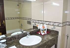 Capital O 155 Dmas Hotel
