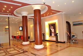 Capital O 155 Dmas Hotel