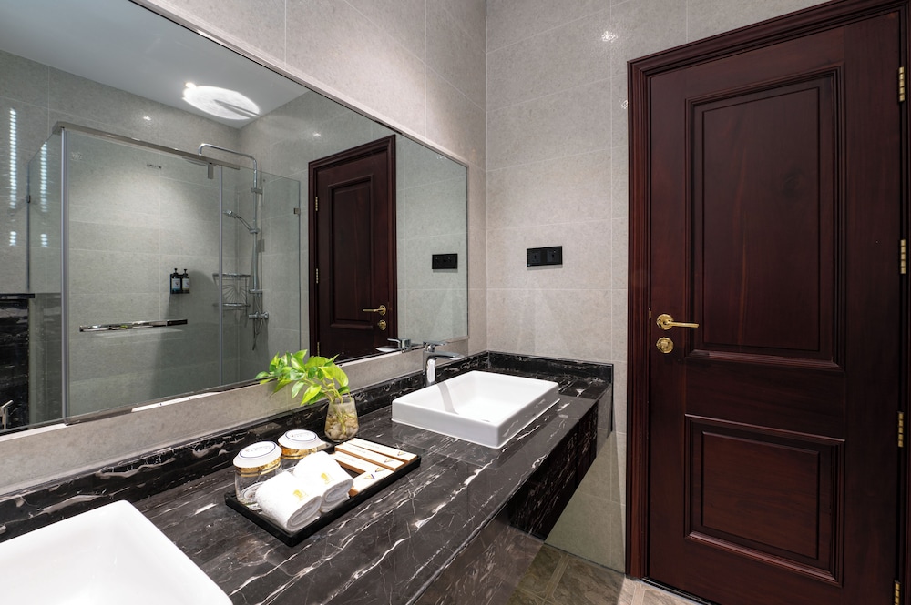 V V Hotel Battambang