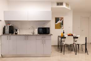 Huge & Lovely Unit 2BR 2BT By the beach