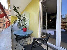 Retreat Apartments