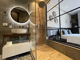 Retreat Apartments