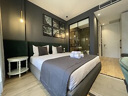 Retreat Apartments