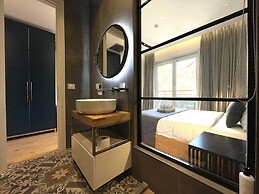 Retreat Apartments