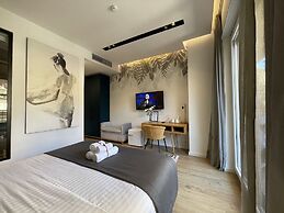 Retreat Apartments