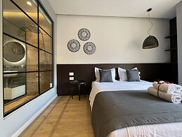 Retreat Apartments
