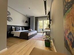Retreat Apartments