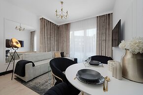 Tastefully Arranged Studio by Renters