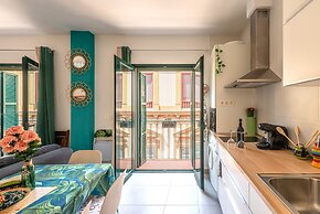 Skysea Holidays City Center Suites