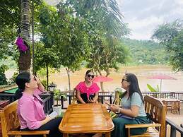 Anisa Mekong Riverside Villa