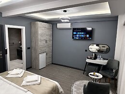 Blue Moonrise Hotel