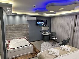 Blue Moonrise Hotel