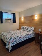 Three Islands Motel