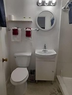 Three Islands Motel