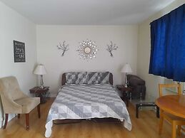 Three Islands Motel
