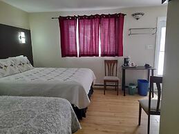 Three Islands Motel