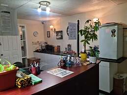 Three Islands Motel