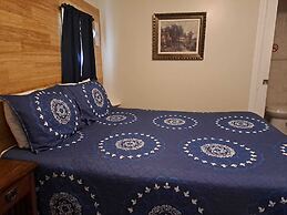 Three Islands Motel