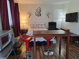Three Islands Motel