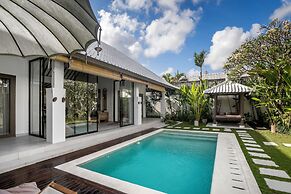 Villa Moju by Alfred in Bali