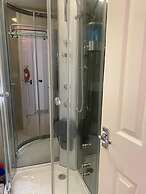 Charming 1-bed Apartment in Chigwell
