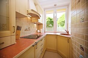 Orange by 3City Rentals
