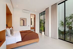 Paradise Living Villa Canggu