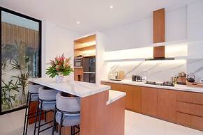 Paradise Living Villa Canggu