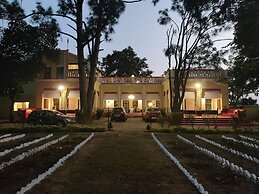 Tulin Heritage Bungalow