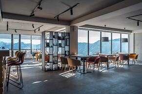 Gogi Resort