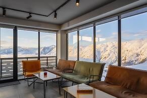 Gogi Resort