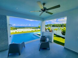 Sunset Villa with Infinity Pool