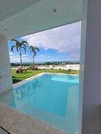 Sunset Villa with Infinity Pool