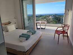 Sunset Villa with Infinity Pool
