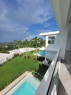 Sunset Villa with Infinity Pool