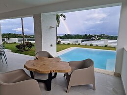 Sunset Villa with Infinity Pool