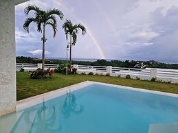 Sunset Villa with Infinity Pool