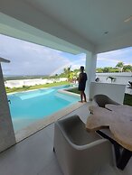 Sunset Villa with Infinity Pool