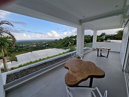 Sunset Villa with Infinity Pool
