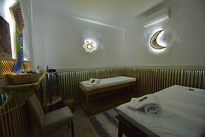 Riad Kalé Polis