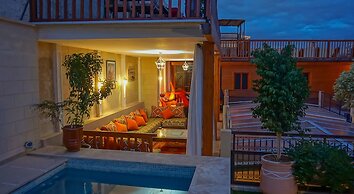 Riad Kalé Polis
