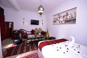 Riad Kalé Polis